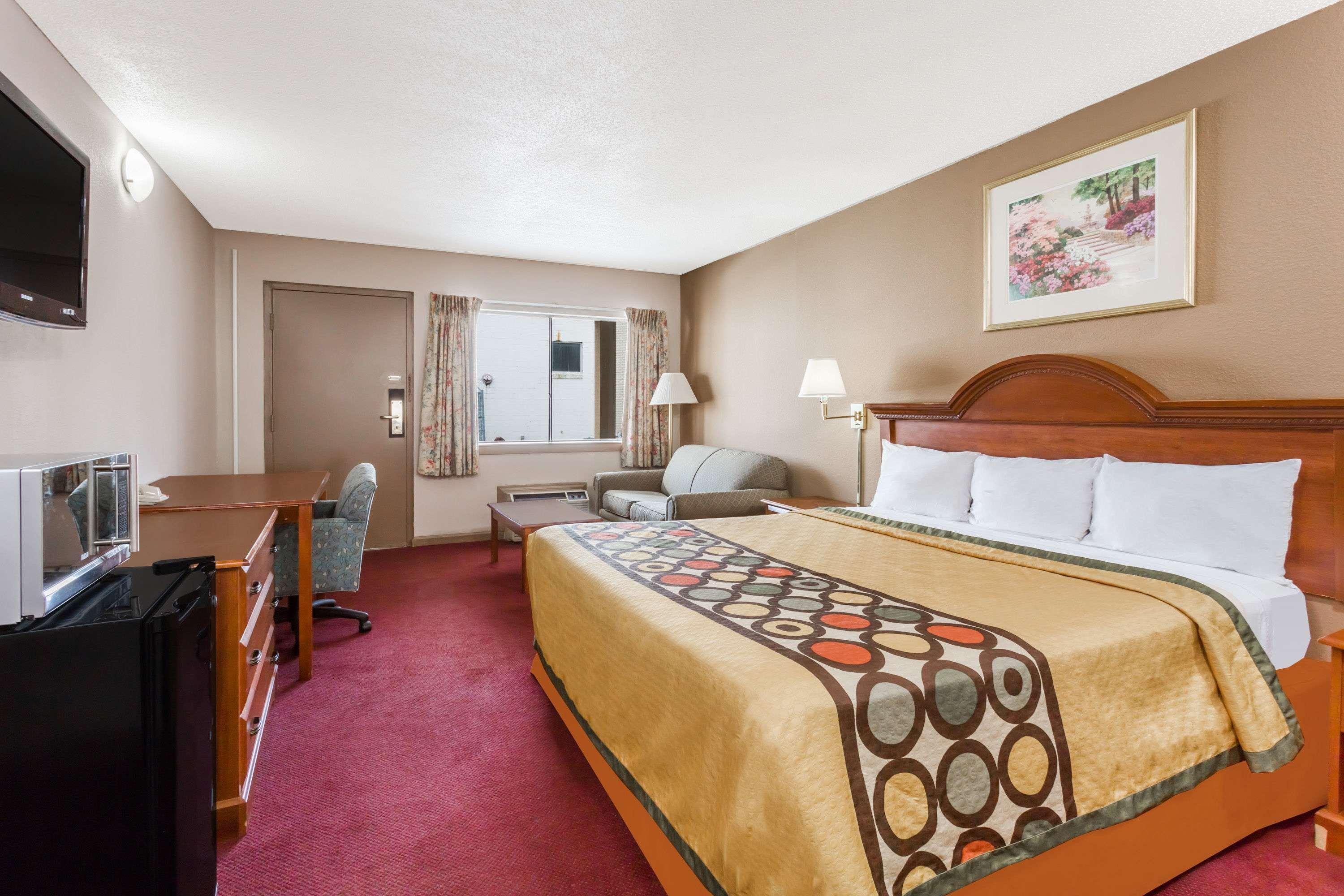 Super 8 By Wyndham Greensboro Exterior foto